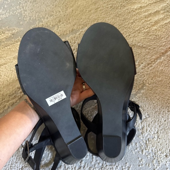 Torrid black sandals wedge Stitch Straps buckle stretch back strap #E20237 9 - Picture 6 of 8